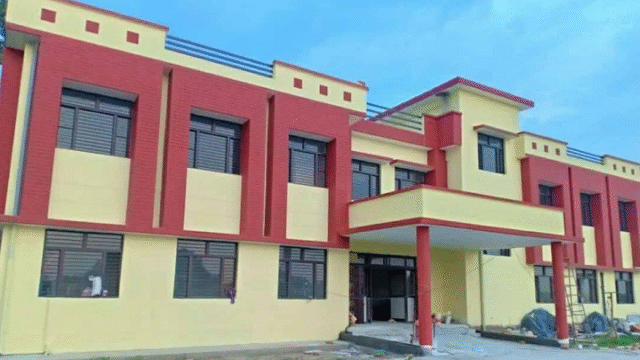 Campus-view-of-Government-Polytechnic-Peerumadara_Campus-view.png