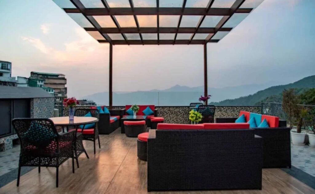 RoofTopCafeBar3-768×473-1.jpg