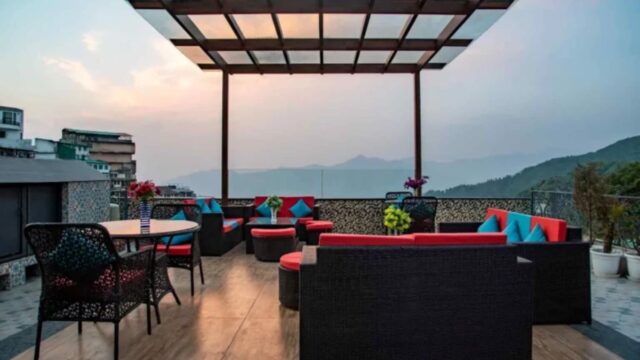 RoofTopCafeBar3-768×473-1.jpg