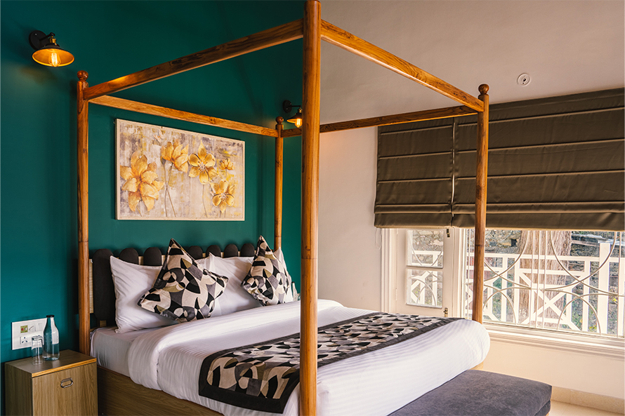 Room-01.jpg