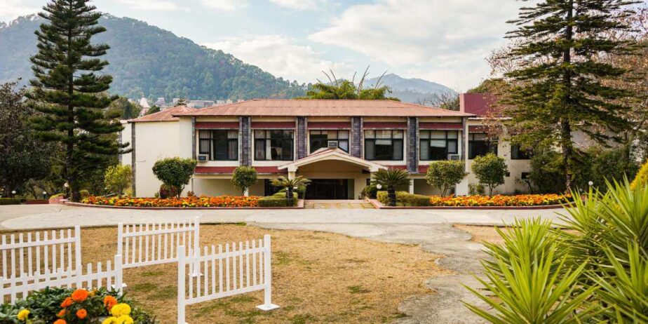 country-inn-bhimtal-924×462-1.jpg