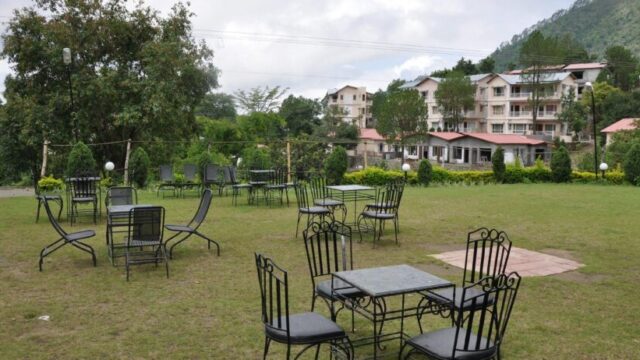 country-inn-bhimtal-open-garden-924×462-1.jpg