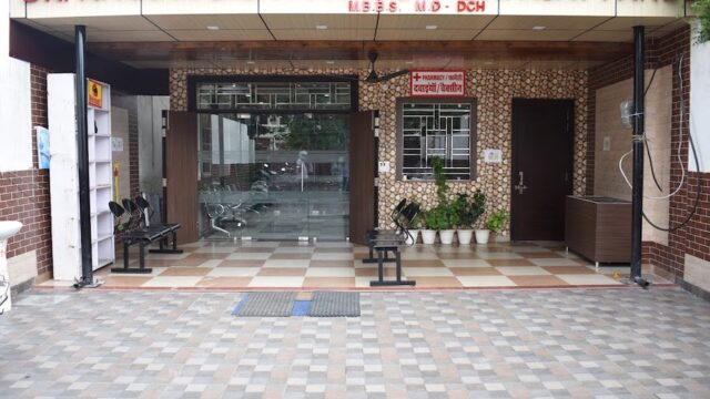 dr-aparna-bisht-ajay-pande.jpg