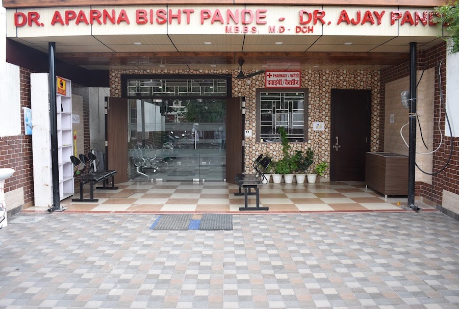 dr-aparna-bisht-ajay-pande.jpg