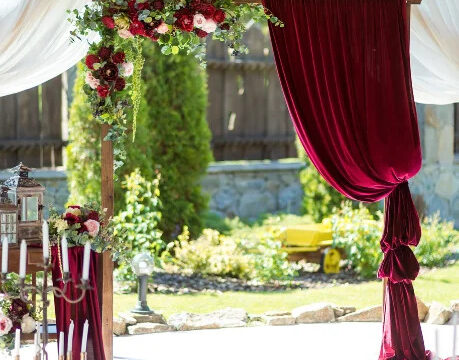 Couple-Discussing-Wedding-Plans-with-a-Wedding-Planner